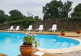 Private swimming pool and large grounds